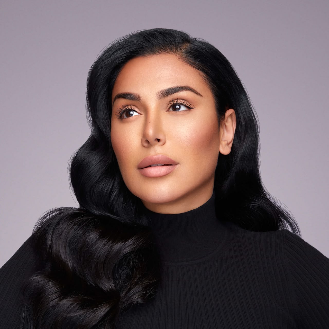 Huda Kattan : de blogueuse beauté à icône mondiale